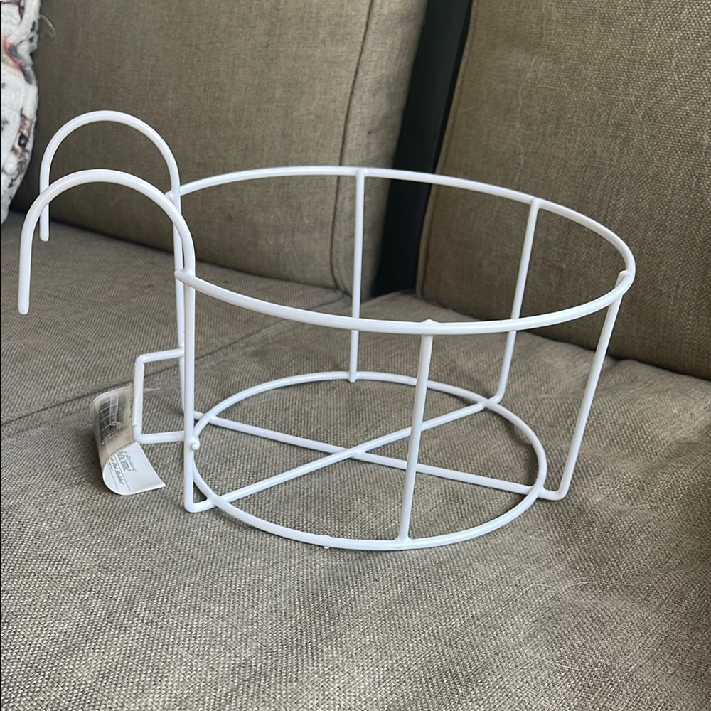 White Metal Hanging Basket